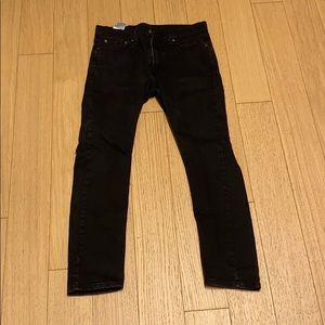 Levi’s black jeans